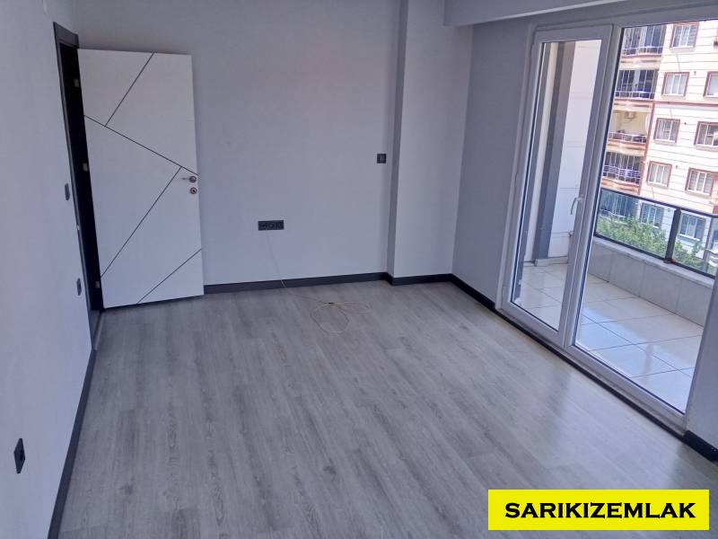 EDREMİT  KADIKÖY`DE SİTE İÇERİSİNDE 3+1 ARA KAT  ZEYTİNLİK MANZARALI 